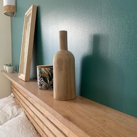 Exceptionnel ! Superbe Refait A Neuf En Rez-de-chaussee Avec Parking Prive