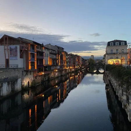 Exceptionnel ! Superbe Refait A Neuf En Rez-de-chaussee Avec Parking Prive Lägenhet Castres (Tarn)