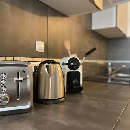 Apartment Exceptionnel ! Superbe Refait A Neuf En Rez-de-chaussee Avec Parking Prive